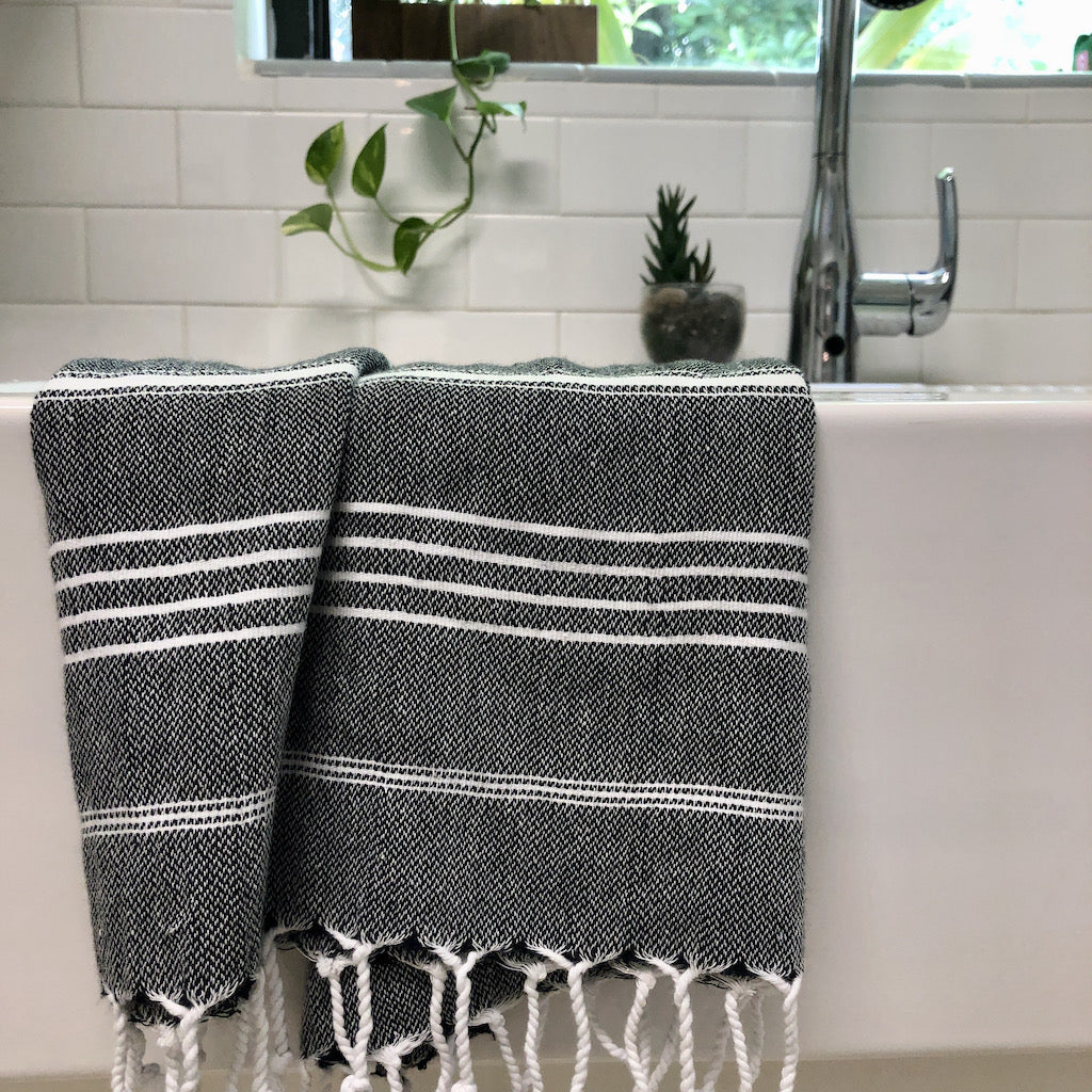 Classic Turkish Hand Towel — Premium Absorbent Quick-Dry Towel for Kitchen & Bathroom